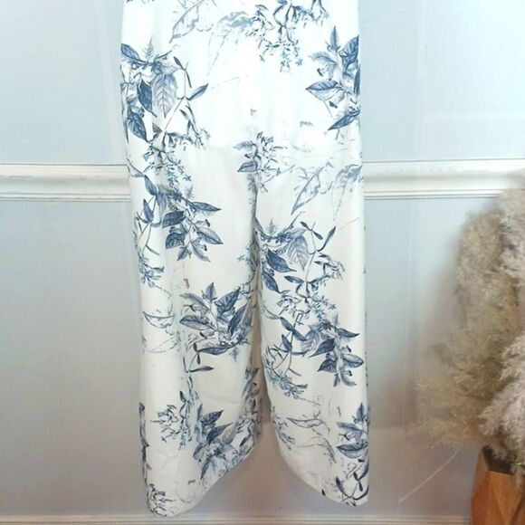 Alex Marie navy/ blue botanical print sleeveless cropped jumpsuit size 8 - Picture 12 of 14